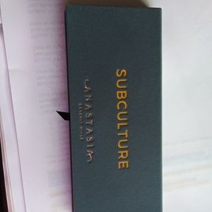 Anatasia Beverly Hills subculture